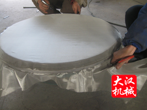 振動篩分機(jī)篩網(wǎng)剪裁